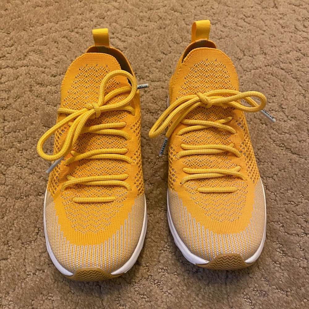 Women’s Native Liteknit sneakers, size 8